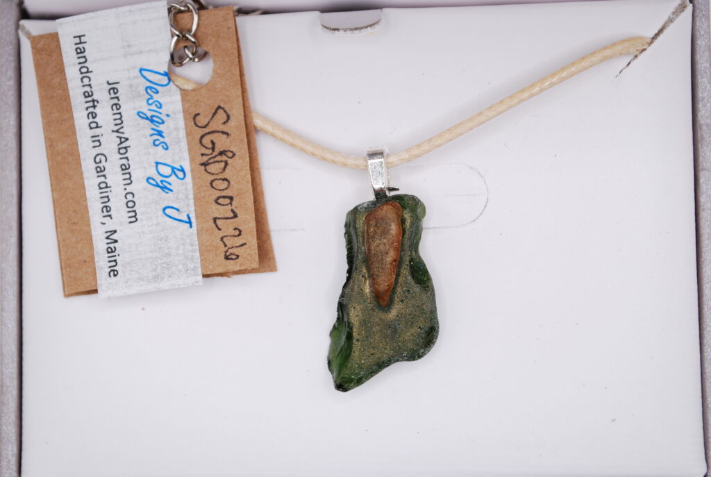 Sea Glass Collection Brown / Green Pendant – SGP000226